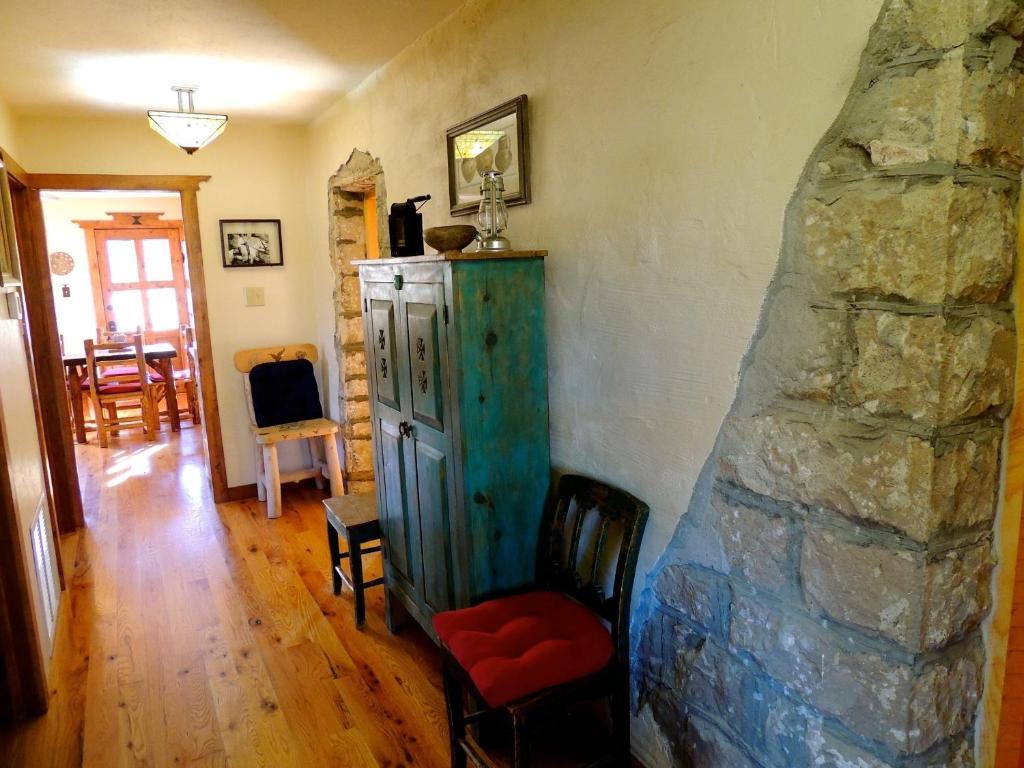 Canyon Of The Ancients Guest Ranch 2*